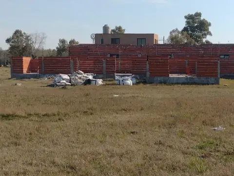 Dos Terrenos  en Villa Ruiz 