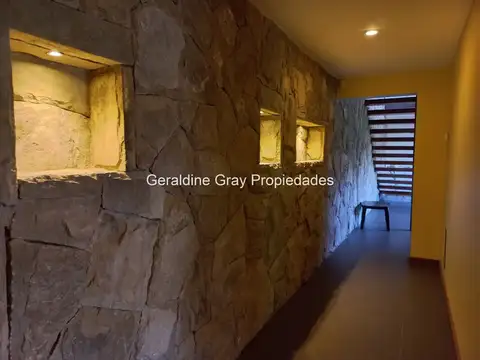Casa en venta de 4 dormitorios c/ cochera en barrio privado Chapelco Golf & Resort
