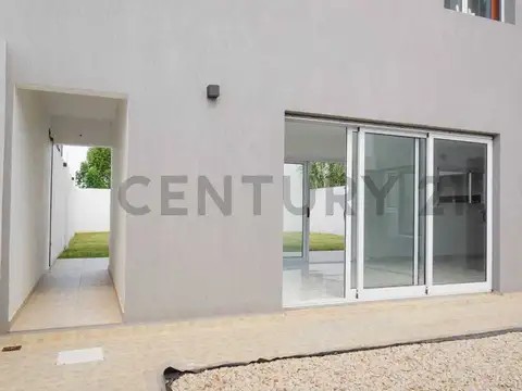 Casa en Venta en San Carlos, USD 160.000