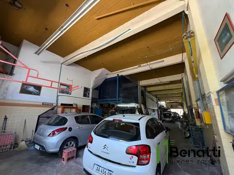 VENTA EN BLOCK. Galpón + Departamento 3 ambientes.