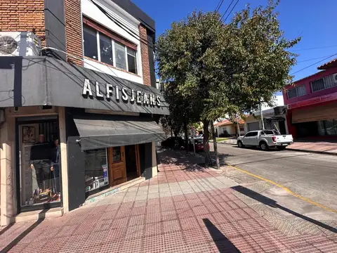 IMPORTANTE ESQUINA COMERCIAL EN PACHECO CENTRO!