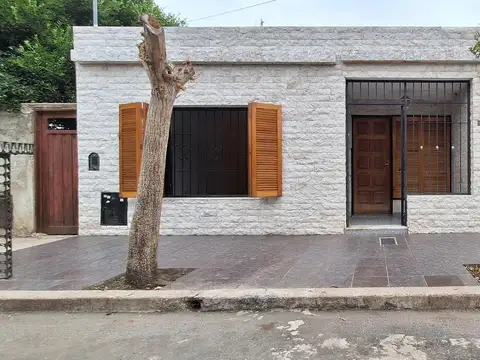 CASA DE 2 DORMITORIOS EN VENTA BARRIO YOFRE NORTE
