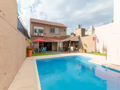 Casa 4 ambientes con 3 baños