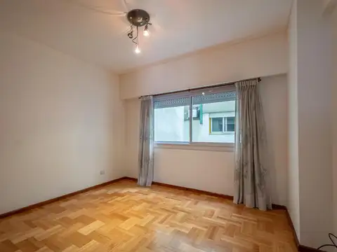 Departamento en Venta en Flores, USD 155.000