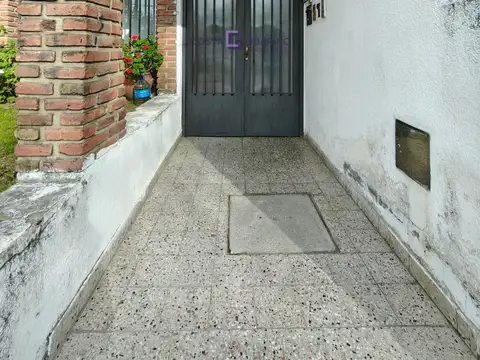Avenida Juan Manuel de Rosas 400