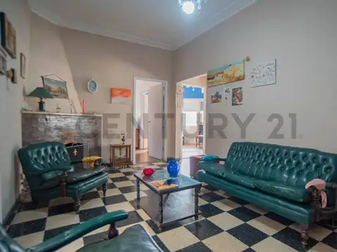 Depto Tipo Casa 5 ambientes con 2 baños