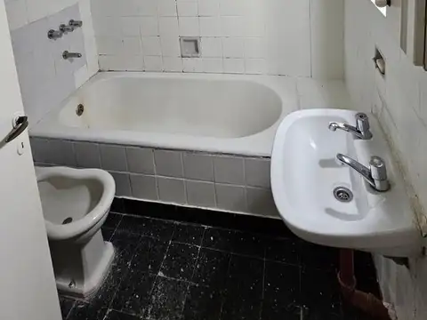 VENTA DEPARTAMENTO 2 AMBIENTES MUY BAJAS EXPENSAS