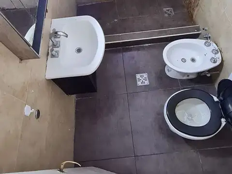 Depto Tipo Casa en Alquiler 40 años