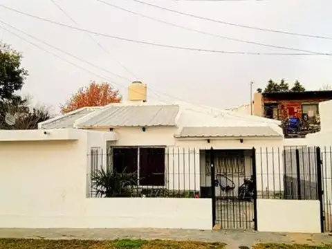 CASA C/DEPTO EN MORENO