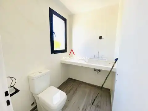 Casa en Venta en Pilar del Este - San Ramiro, USD 220.000