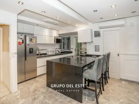 Departamento en Venta con 1 cocheras