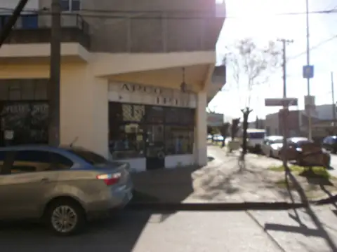 Local en Venta Via Pública