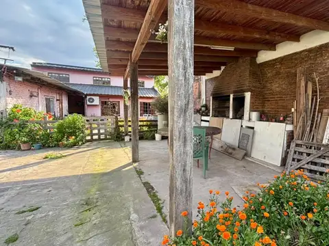 Casa 4 ambientes con 1 baño