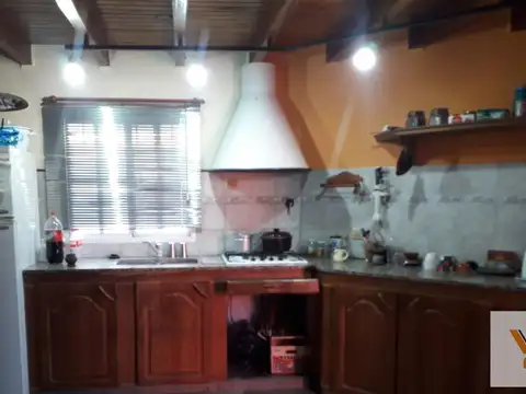 Casa 5 ambientes con 2 baños