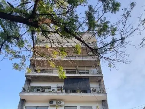 San Luis 1700 4° - 3 Dormitorios