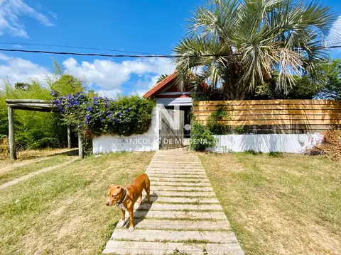 Vende Chalet de 2 dormitorios en La Barra.