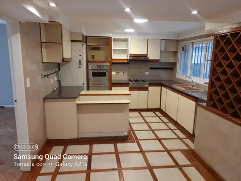 Departamento 4 ambientes con 3 baños