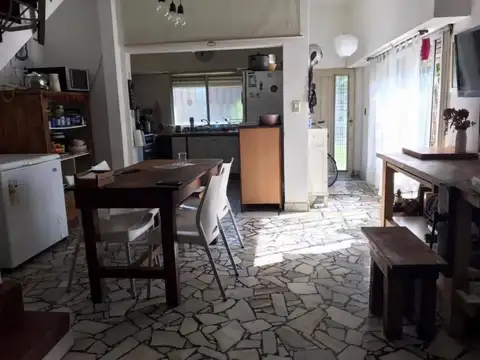Depto Tipo Casa 4 ambientes con 1 baño