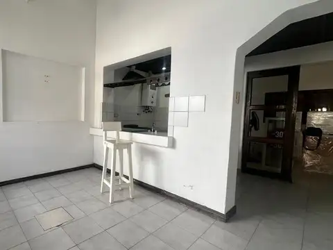 Casa 4 ambientes con 1 baño