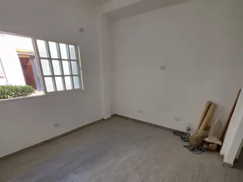 MORON 4000, Piso pb