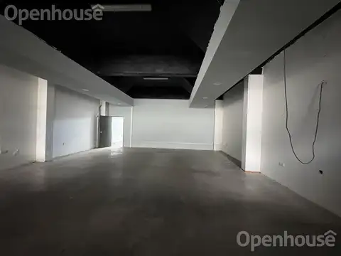 ALQUILER DE EXCELENTE LOCAL COMERCIAL DE 175 M2 EN CENTRO DE PILAR
