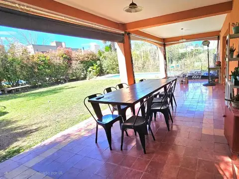 Casa en Venta con 1 cochera