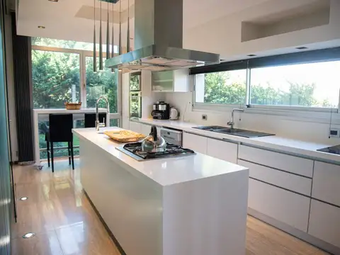 Cariló | Casa Wanka- Diseño de vanguardia. Minimalismo Destacado .- A1