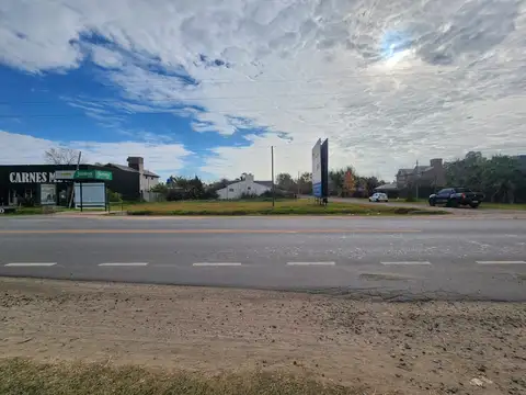 Avenida Arturo Illia 600