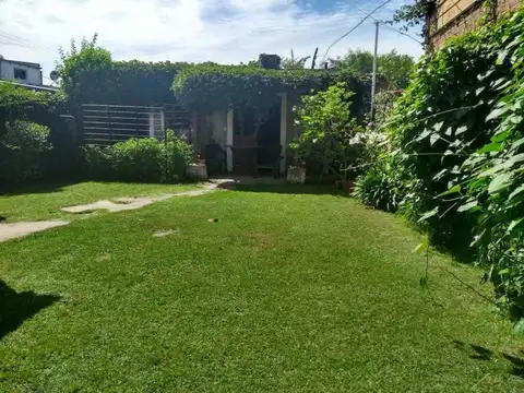 Casa 5 ambientes con 1 baño