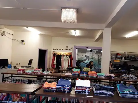 Local en Venta 40 años