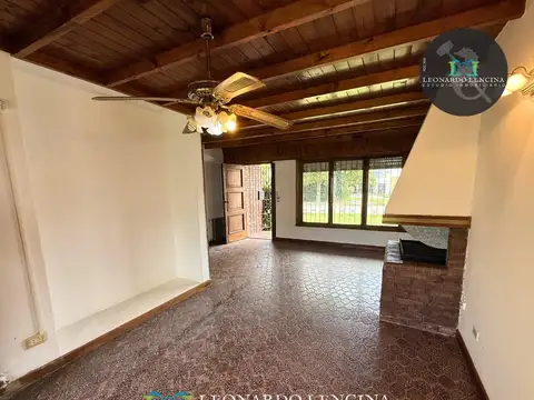 Casa en Venta con 3 cocheras
