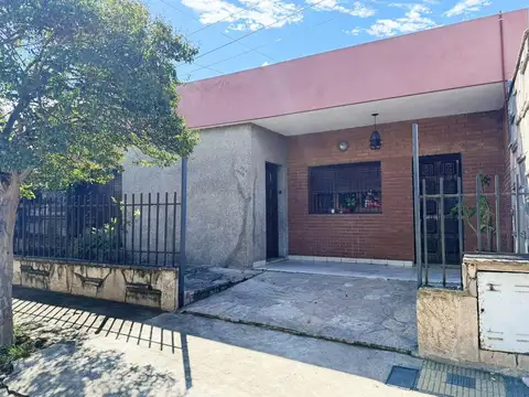 CASA 3 DORMITORIOS EN BARRIO PROVIDENCIA