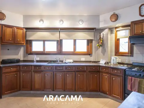 Departamento 4 ambientes con 2 baños