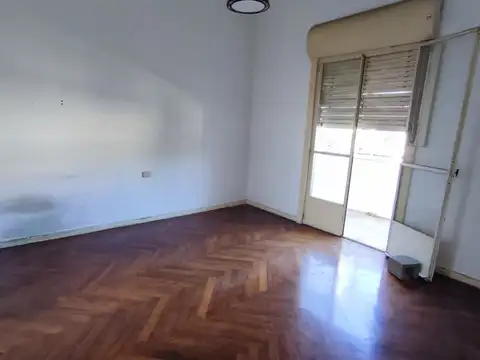 Depto Tipo Casa en Alquiler de 4 ambientes