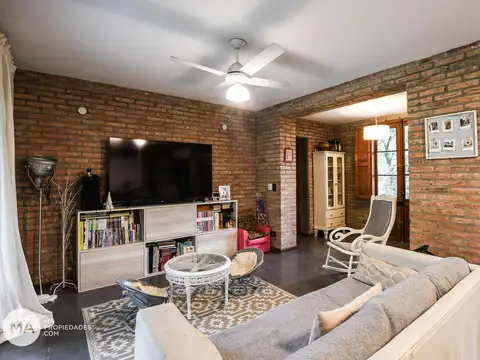 Casa 4 ambientes con 1 baño
