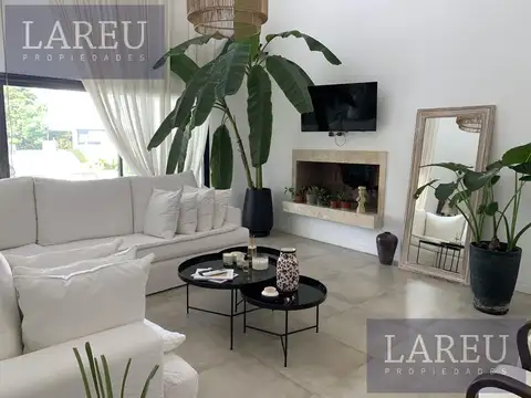 Casa en Alquiler Temporal en Countries y Barrios Cerrados en Pilar, USD 3.500