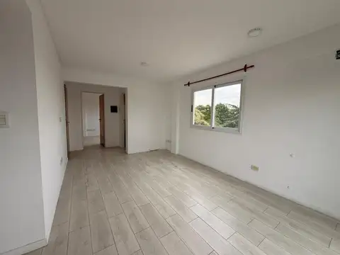 Departamento en Alquiler en Ituzaingo Norte, $ 650.000