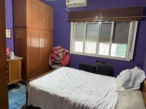 Casa 2 ambientes con 2 baños
