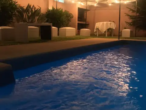 CASA 180 m2 2D PATIO Y PILETA APTA CREDITO