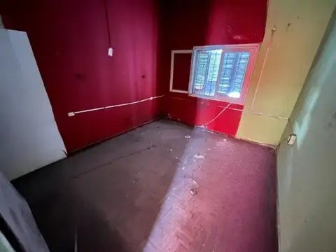 Casa 6 ambientes con 5 baños