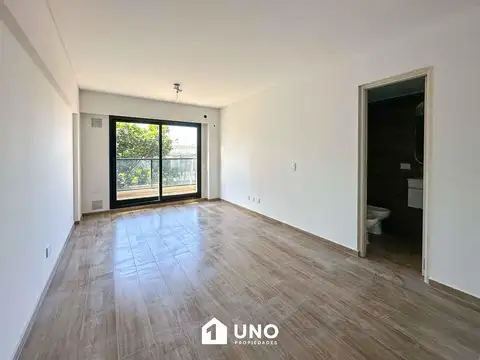 Entre Ríos y Pasco - Ultimo Dpto Monoambiente Externo. Cochera disponible.
