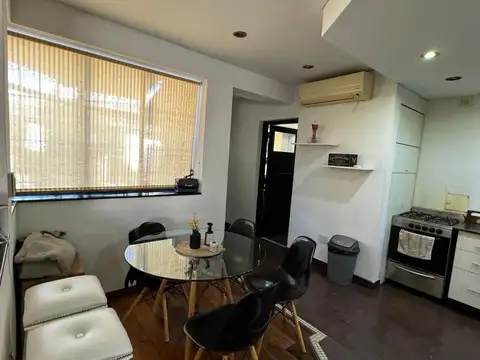 Casa en Venta con 4 cocheras