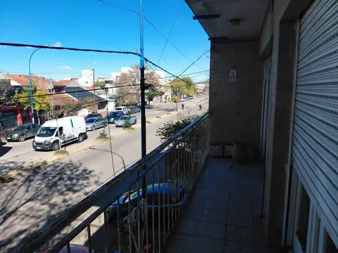 Depto Tipo Casa 4 ambientes con 1 baño