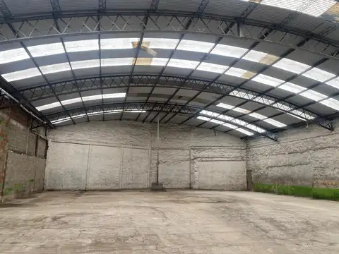 ALQUILER GALPON TINGLADO EN GRAND BOURG