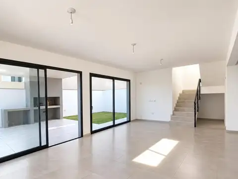 duplex en alquiler La Luisita 3 dormitorios 3 baños con patio