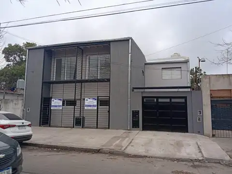 Almirante Brown 1123 UF 100