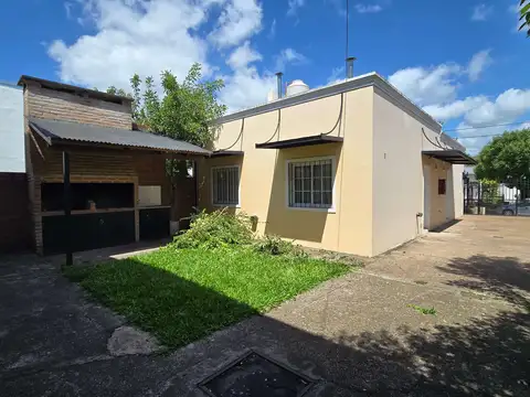 Complejo Turistico en Venta, 5 DEPARTAMENTOS EN CENTRO, A POCOS METROS TERMAS FEDERACION