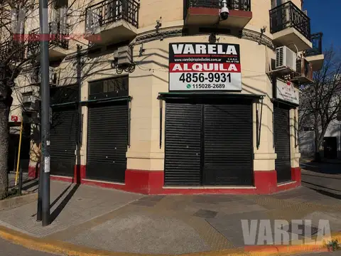 Local Apto Todo Rubro - Ideal Gastronomia 150mts - Av. Angel Gallardo 800. Alquiler $9.500.000  IVA.