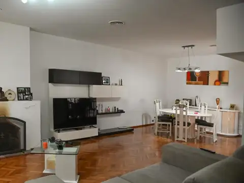 Casa en Venta en Villa Sarmiento, USD 230.000