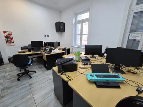 Oficina en Venta en San Nicolás, USD 150.000